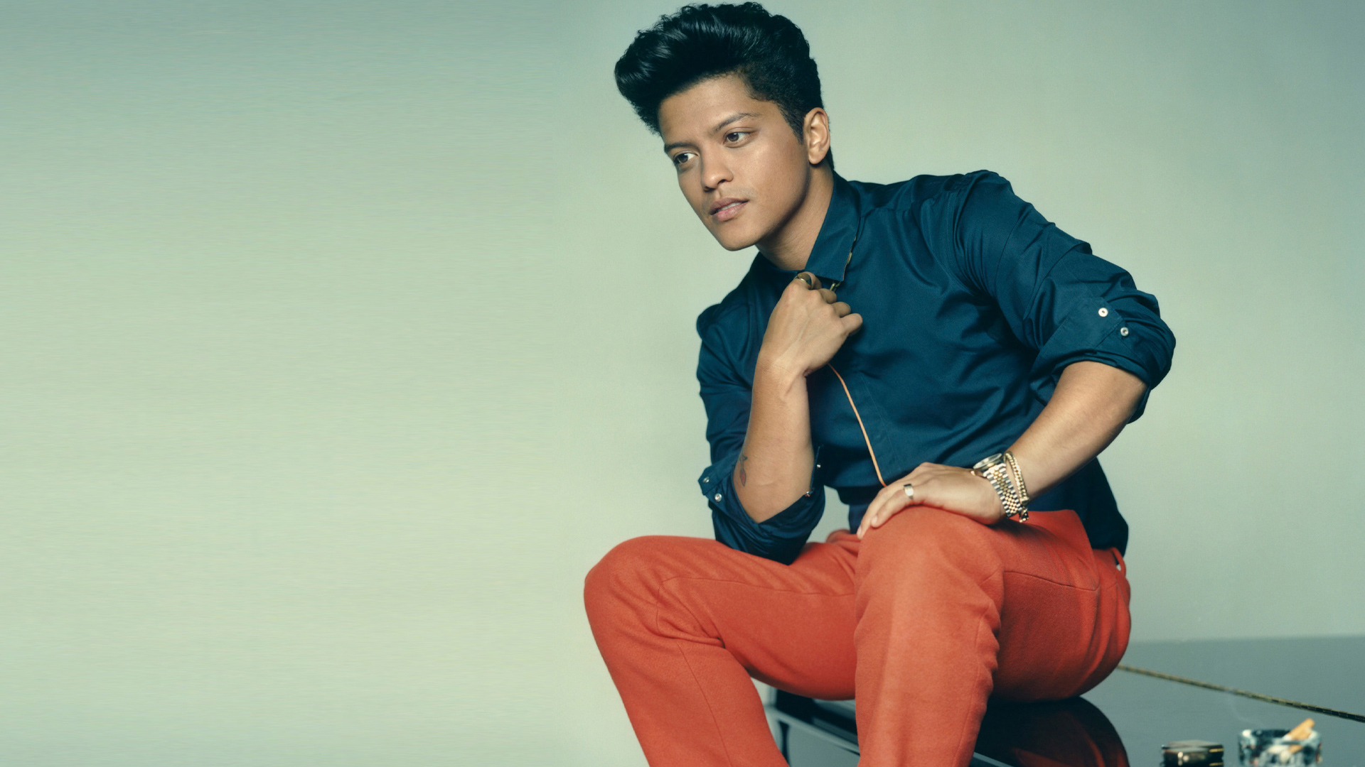 Leave The Door Open (片段)