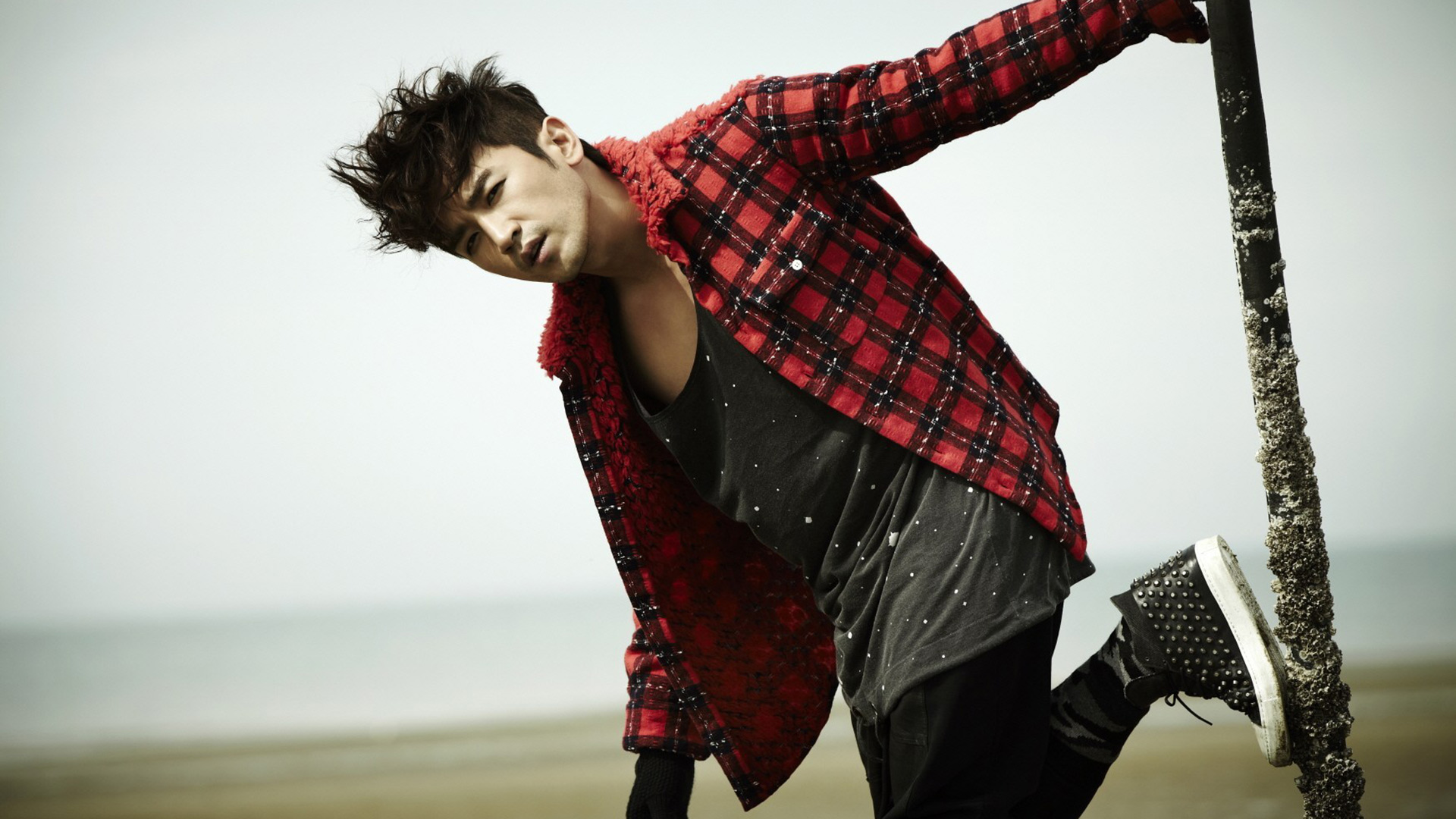 사랑이란 예쁜 두 글자 (愛情是美麗的兩個字)