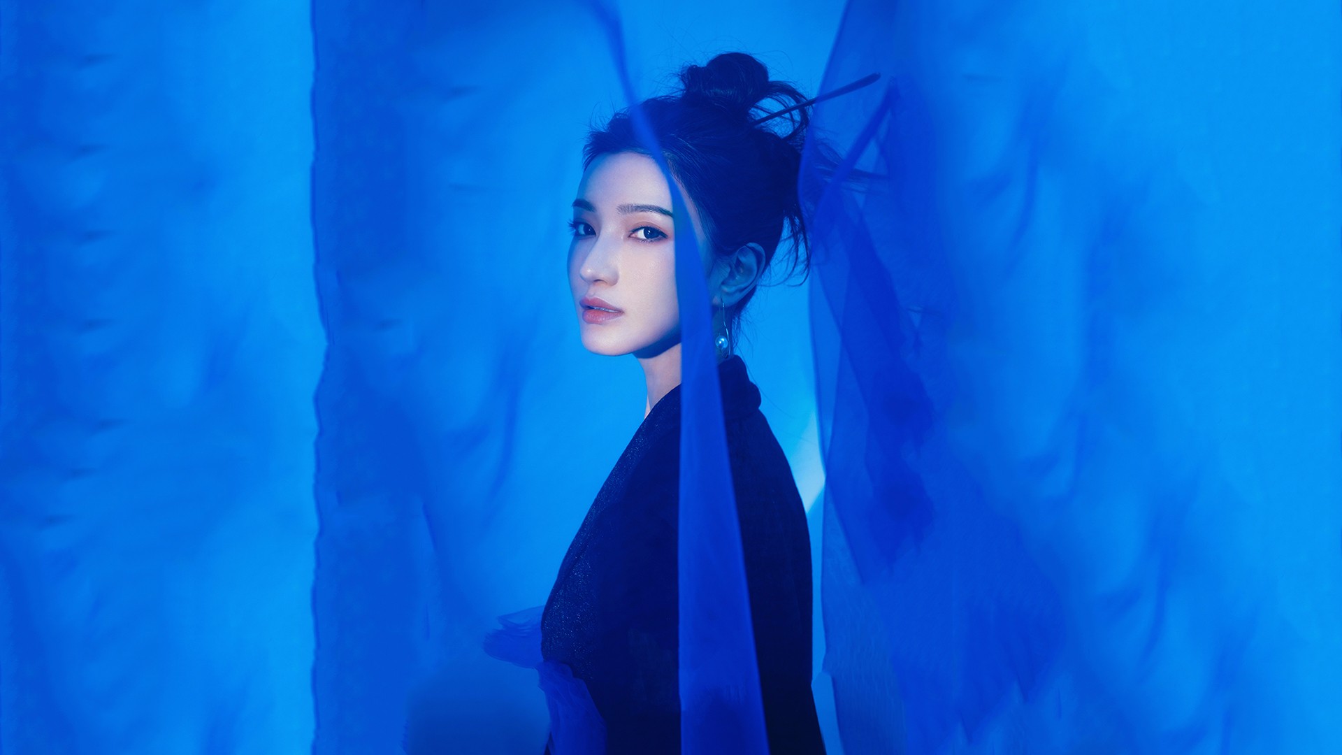 很有力度的歐美女聲，好聽