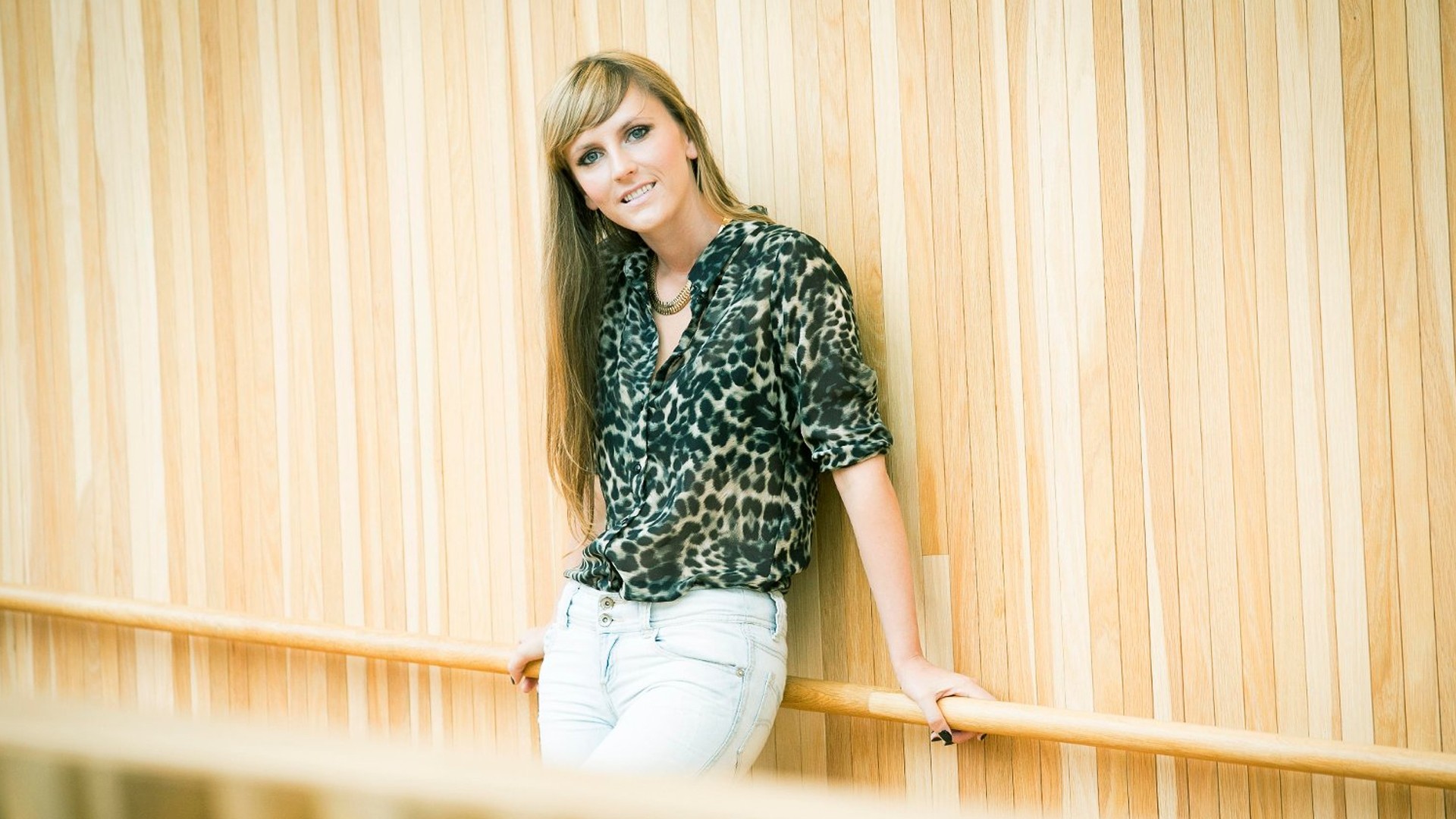 很好听的英文铃声Burning（燃烧）