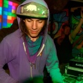 G Jones、Buku