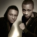 Les Jumo、Mohombi