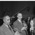 Mezz Mezzrow、Phil Saxe、Elliot Shaw、Lewis James