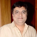 Swanand Kirkire、Amit Trivedi、Arijit Singh、Neeti Mohan