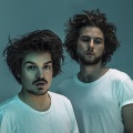 Milky Chance、Two Friends