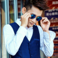 李以希