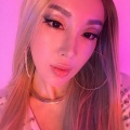 韩阿筎那ArunaH、Capri Everitt