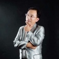 王桂海、赵洋、落笔