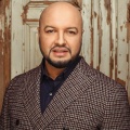 Mihai Budeanu、Viorel Sipos、3 Sud Est、Andra、Laurentiu Duta - Jumătatea mea mai bună (kwinst)