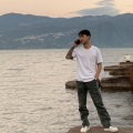 黄以伯