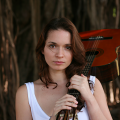 Diana Fuentes、kelvis ochoa