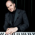 Kirill Gerstein、Mirga Gražinytė-Tyla、Die Deutsche Kammerphilharmonie Bremen