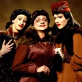 Le Sorelle Marinetti、Simone Cristicchi