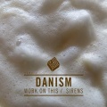 Danism、blondewearingblack、Train (UK)