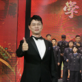 梁正周、鹏鹏音乐 - 平凡英雄