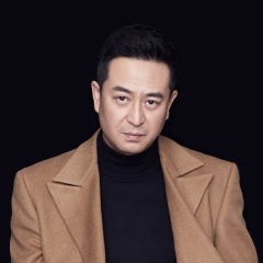 张嘉译 张嘉译