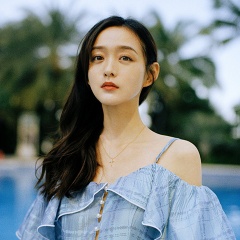 何泓姗 何泓姗