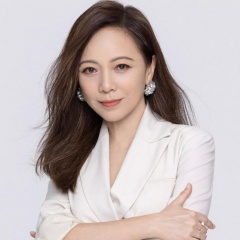 邓萃雯 邓萃雯