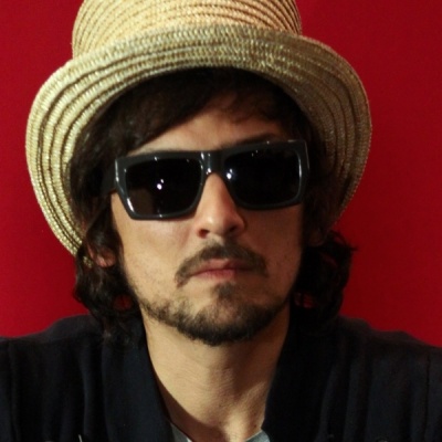 Leon Larregui