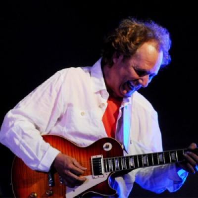 Lee Ritenour's 6 String Theory、Robert Cray、Joe Bonamassa