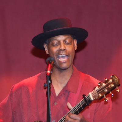 Eric Bibb