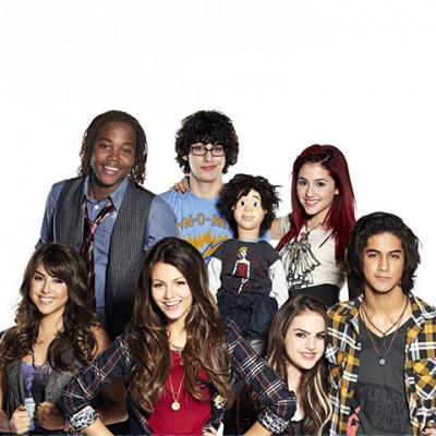 victorious cast、Victoria Justice、Elizabeth Gillies