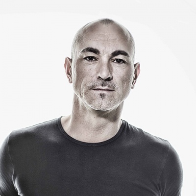 Robert Miles、Maria Nayler