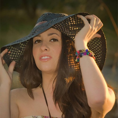 Kristina Antuna资料,Kristina Antuna最新歌曲,Kristina AntunaMV视频,Kristina Antuna音乐专辑,Kristina Antuna好听的歌