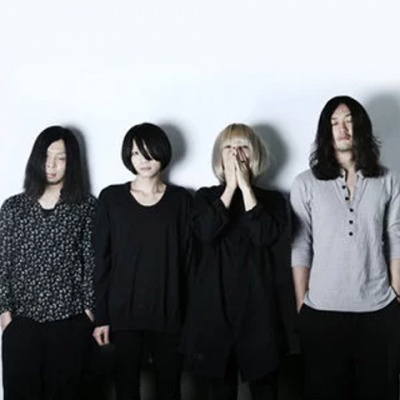 THE NOVEMBERS