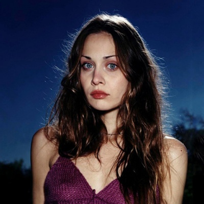 Fiona Apple、Stephanie Tarling