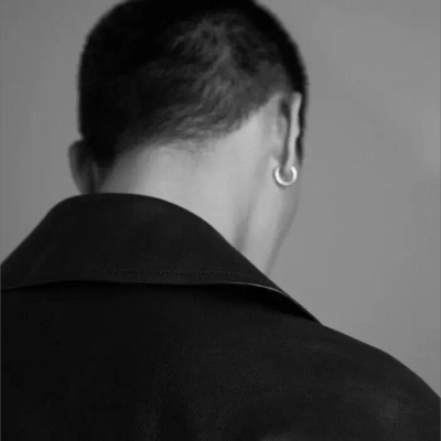 zZ资料,zZ最新歌曲,zZMV视频,zZ音乐专辑,zZ好听的歌