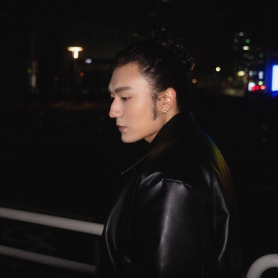 Sleek Jeezy、스틸(Steel)、미소년