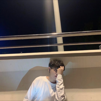 简谨资料,简谨最新歌曲,简谨MV视频,简谨音乐专辑,简谨好听的歌