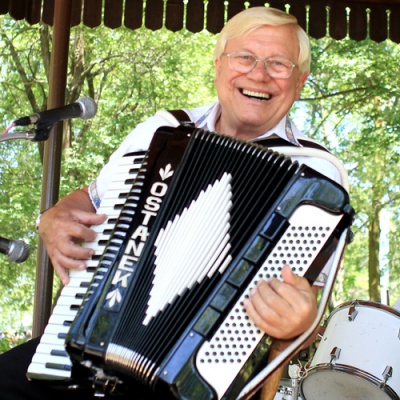 Walter Ostanek资料,Walter Ostanek最新歌曲,Walter OstanekMV视频,Walter Ostanek音乐专辑,Walter Ostanek好听的歌