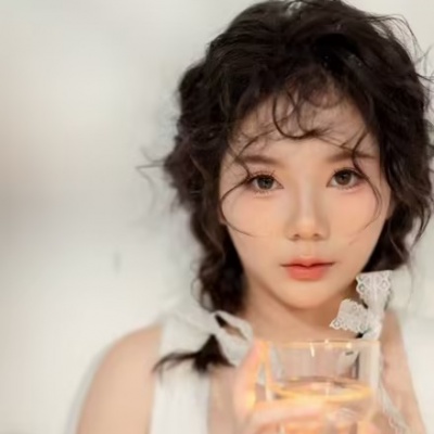 匡艾诗资料,匡艾诗最新歌曲,匡艾诗MV视频,匡艾诗音乐专辑,匡艾诗好听的歌
