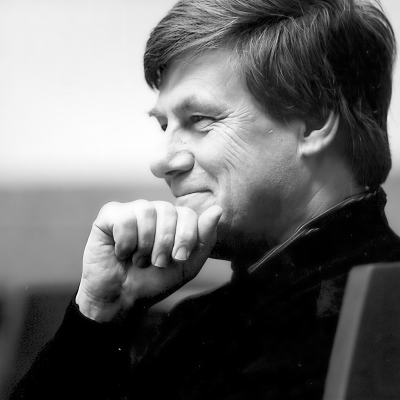 Paul Hillier资料,Paul Hillier最新歌曲,Paul HillierMV视频,Paul Hillier音乐专辑,Paul Hillier好听的歌