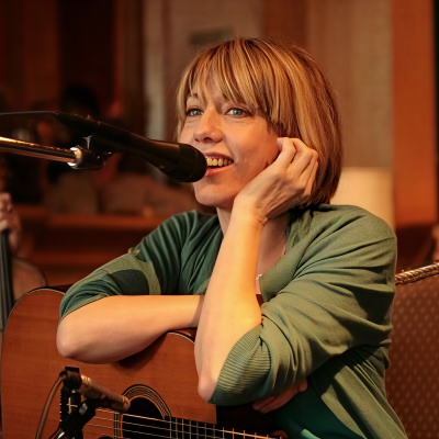 Kacy Crowley资料,Kacy Crowley最新歌曲,Kacy CrowleyMV视频,Kacy Crowley音乐专辑,Kacy Crowley好听的歌