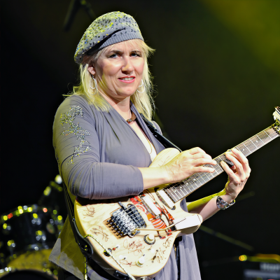 Jennifer Batten资料,Jennifer Batten最新歌曲,Jennifer BattenMV视频,Jennifer Batten音乐专辑,Jennifer Batten好听的歌