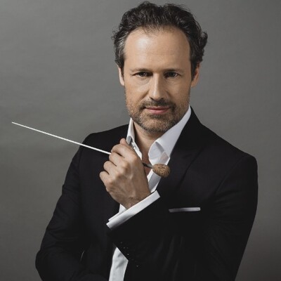 Sascha Goetzel、Orchestre de Chambre de Paris、Lucienne Renaudin Vary
