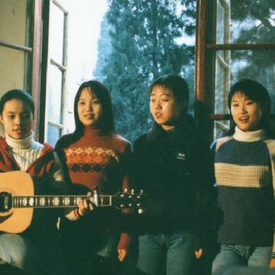 四个女生资料,四个女生最新歌曲,四个女生MV视频,四个女生音乐专辑,四个女生好听的歌