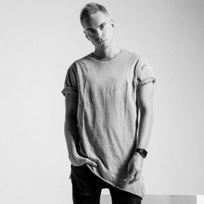 Misha Klein资料,Misha Klein最新歌曲,Misha KleinMV视频,Misha Klein音乐专辑,Misha Klein好听的歌