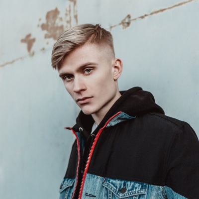 Elias Hurtig、The Nowhere Boy、Sofijah