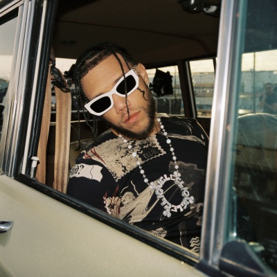 Jhay Cortez、Anuel AA、J Balvin