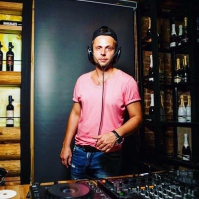 Christopher Damas资料,Christopher Damas最新歌曲,Christopher DamasMV视频,Christopher Damas音乐专辑,Christopher Damas好听的歌
