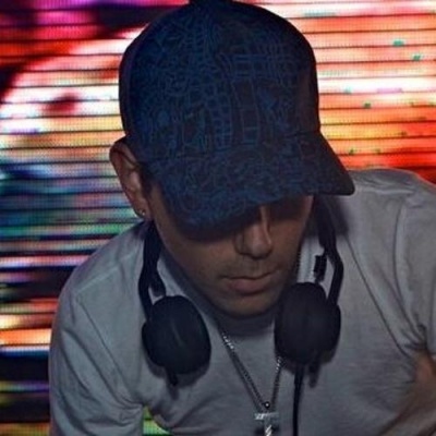 Niko Noise、El 3mendo、Village Girls