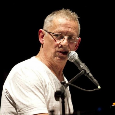 Hugo Fattoruso资料,Hugo Fattoruso最新歌曲,Hugo FattorusoMV视频,Hugo Fattoruso音乐专辑,Hugo Fattoruso好听的歌