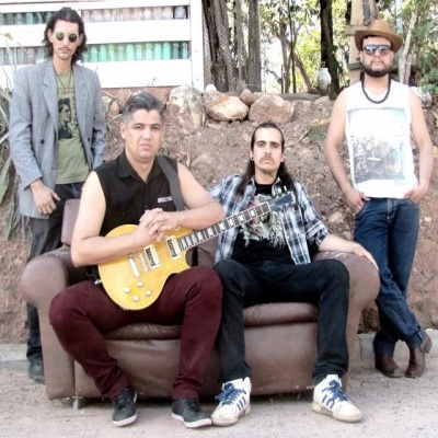 Poetas do Caos资料,Poetas do Caos最新歌曲,Poetas do CaosMV视频,Poetas do Caos音乐专辑,Poetas do Caos好听的歌