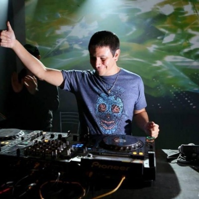 Emiliano Pavon资料,Emiliano Pavon最新歌曲,Emiliano PavonMV视频,Emiliano Pavon音乐专辑,Emiliano Pavon好听的歌
