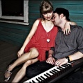La Chansons、Greg
