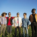 Los Claxons、Alex Cuba